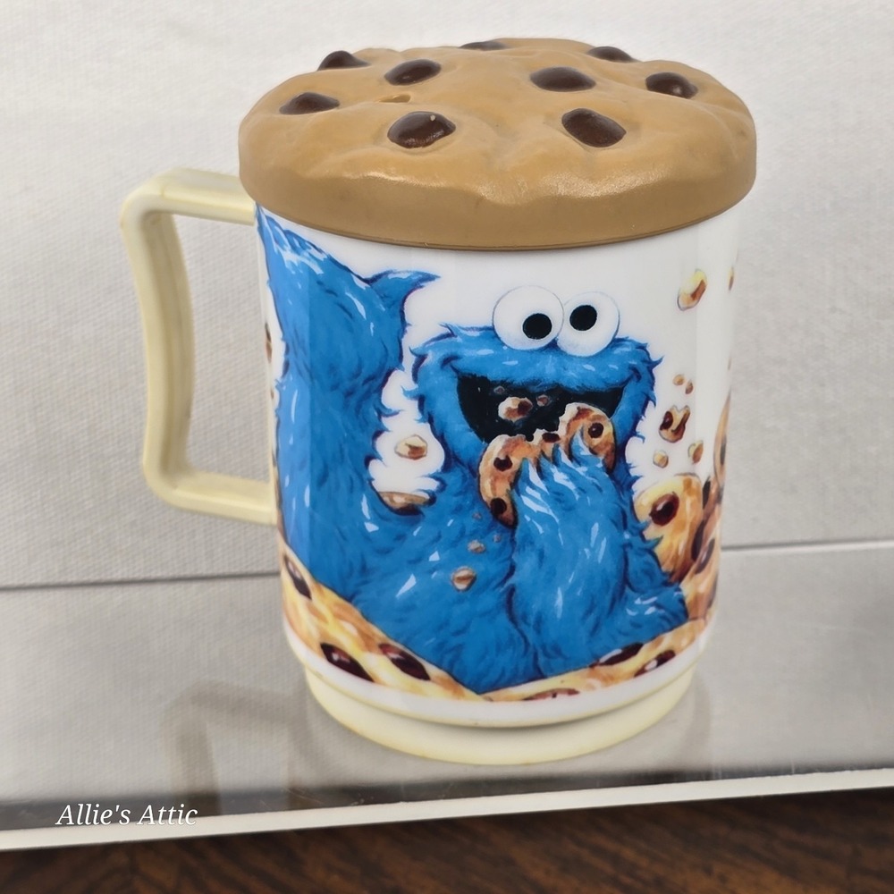Cookie Monster Mug Sesame Street Kids Cup Dish Lid Blue Plastic Vintage 80s